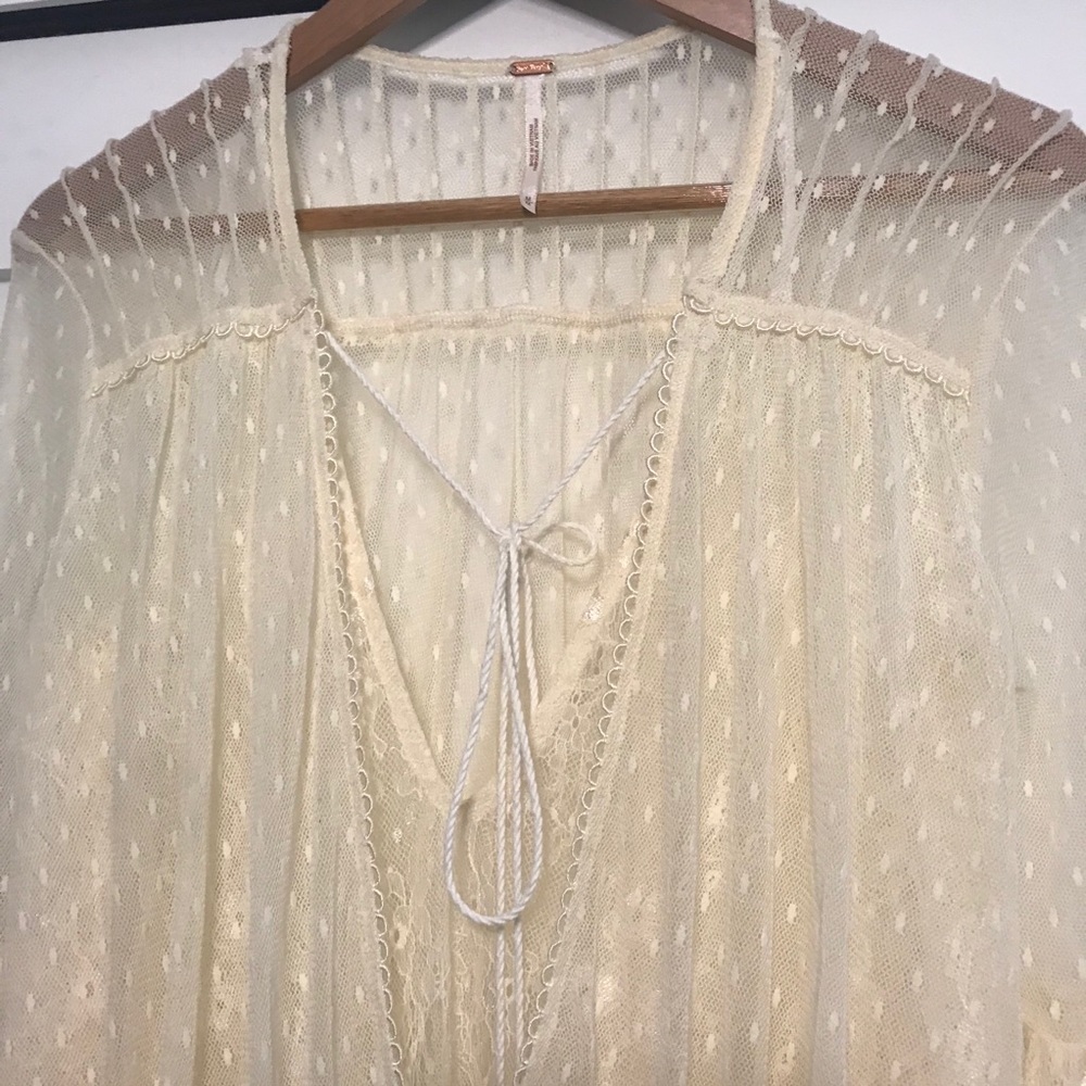 ✨LIKE NEW✨ Free People Sheer Lace Flowy Blouse - Picture 4 of 12
